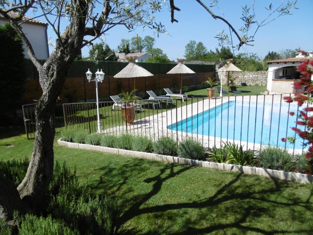 Les chambres d'hôtes d'Eloïse, piscine privée Aramon Exterior foto